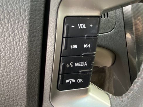 Used 2012 Ford Fusion SEL image 37