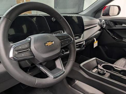 New 2026 Chevrolet Equinox LT FWD image 16