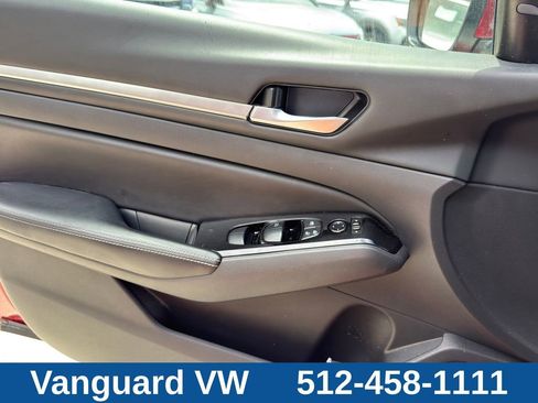 Used 2023 Nissan Altima 2.5 SV FWD image 25