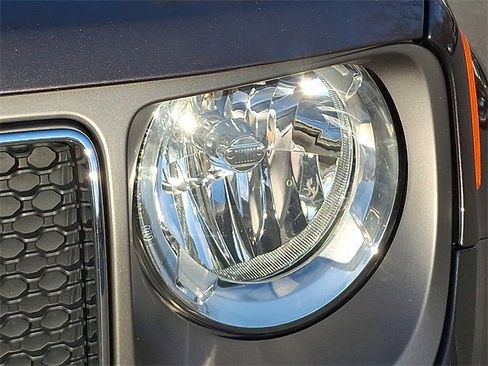 Used 2021 Jeep Renegade Limited image 9