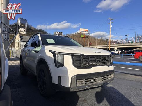 Used 2024 Kia Sorento SX image 1