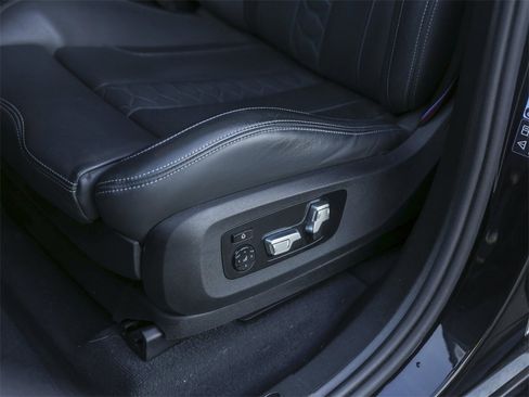 Used 2025 BMW X5 M Competition w/ Executive Package image 15