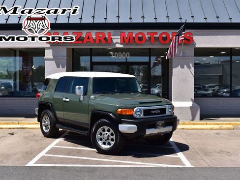 Used 2012 Toyota FJ Cruiser 4WD w/ Upgrade Pkg image 1