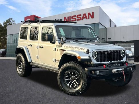 Used 2024 Jeep Wrangler Unlimited Rubicon image 4