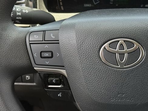 Used 2025 Toyota Camry LE w/ Convenience Package FWD image 14