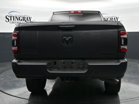 Used 2021 RAM 2500 Limited w/ Night Edition AWD/4WD image 6