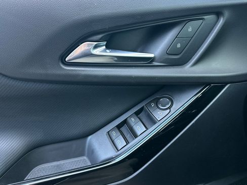 New 2026 Chevrolet Equinox LT w/ Safety and Technology Package FWD image 11