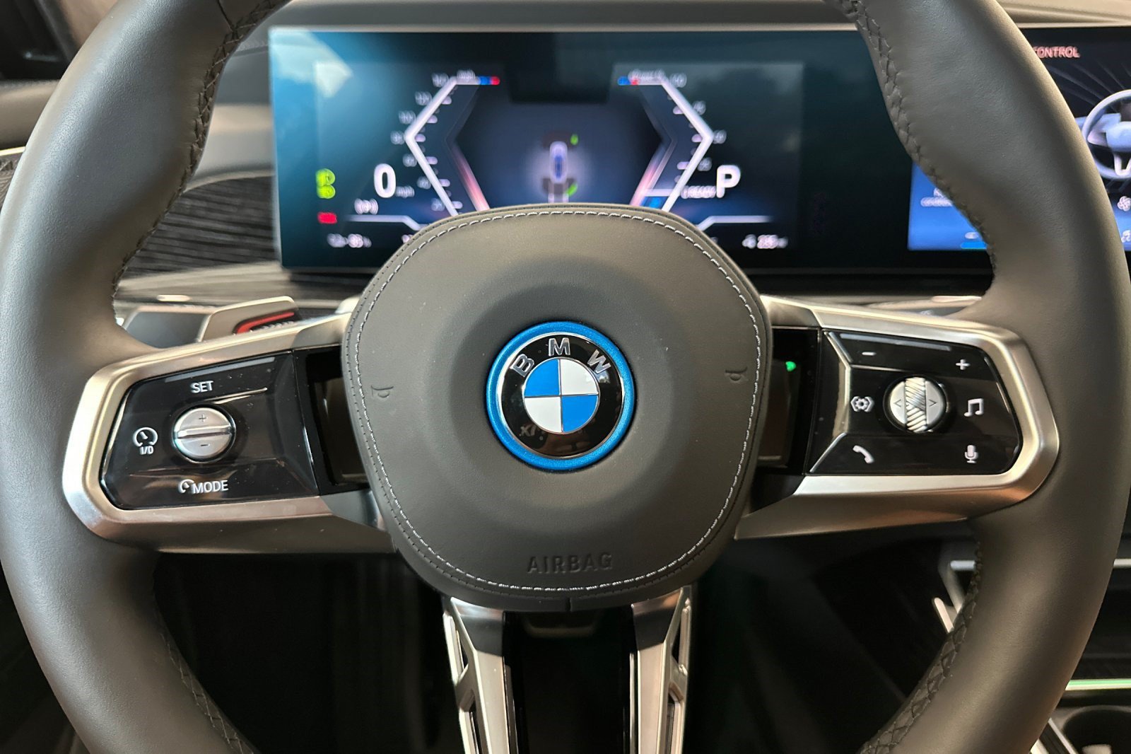 Used 2025 BMW i7 xDrive60 w/ Executive Package AWD/4WD image 11