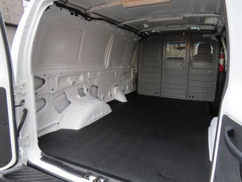Used 2013 Ford E-250 and Econoline 250 w/ PWR Group image 14