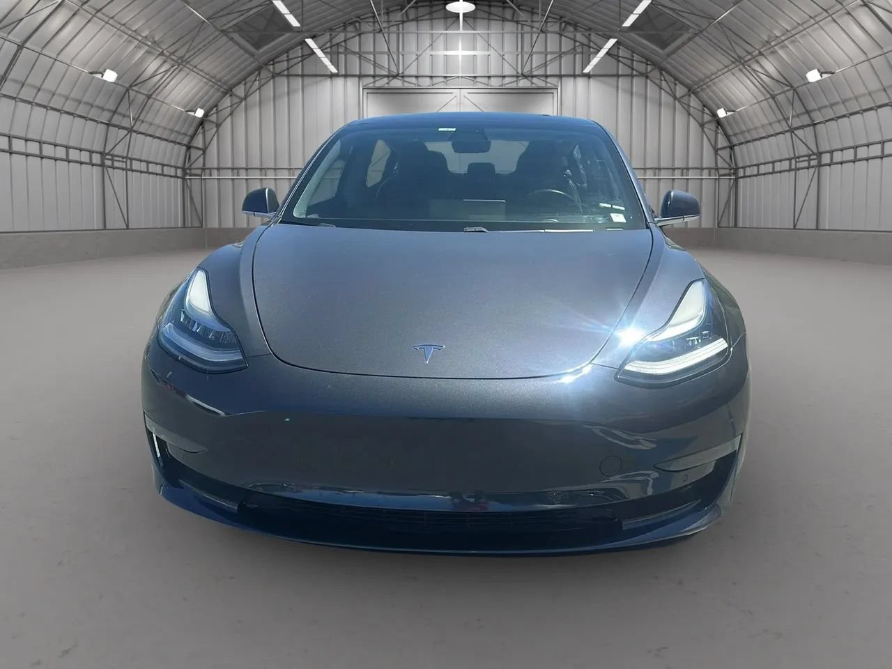 Used 2018 Tesla Model 3 Long Range RWD image 3