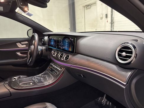 Used 2022 Mercedes-Benz E 350 Sedan w/ AMG Line Exterior image 40