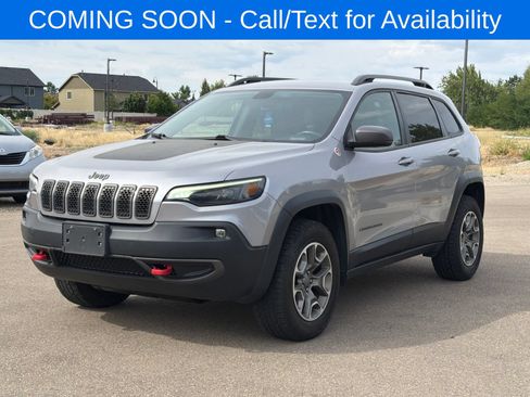 Used 2020 Jeep Cherokee Trailhawk AWD/4WD image 3