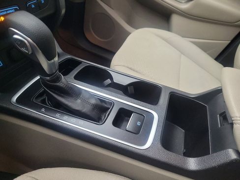 Used 2019 Ford Escape SE image 26