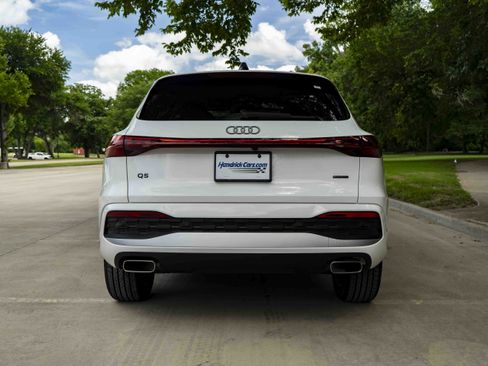 Used 2025 Audi Q5 Premium AWD/4WD image 8