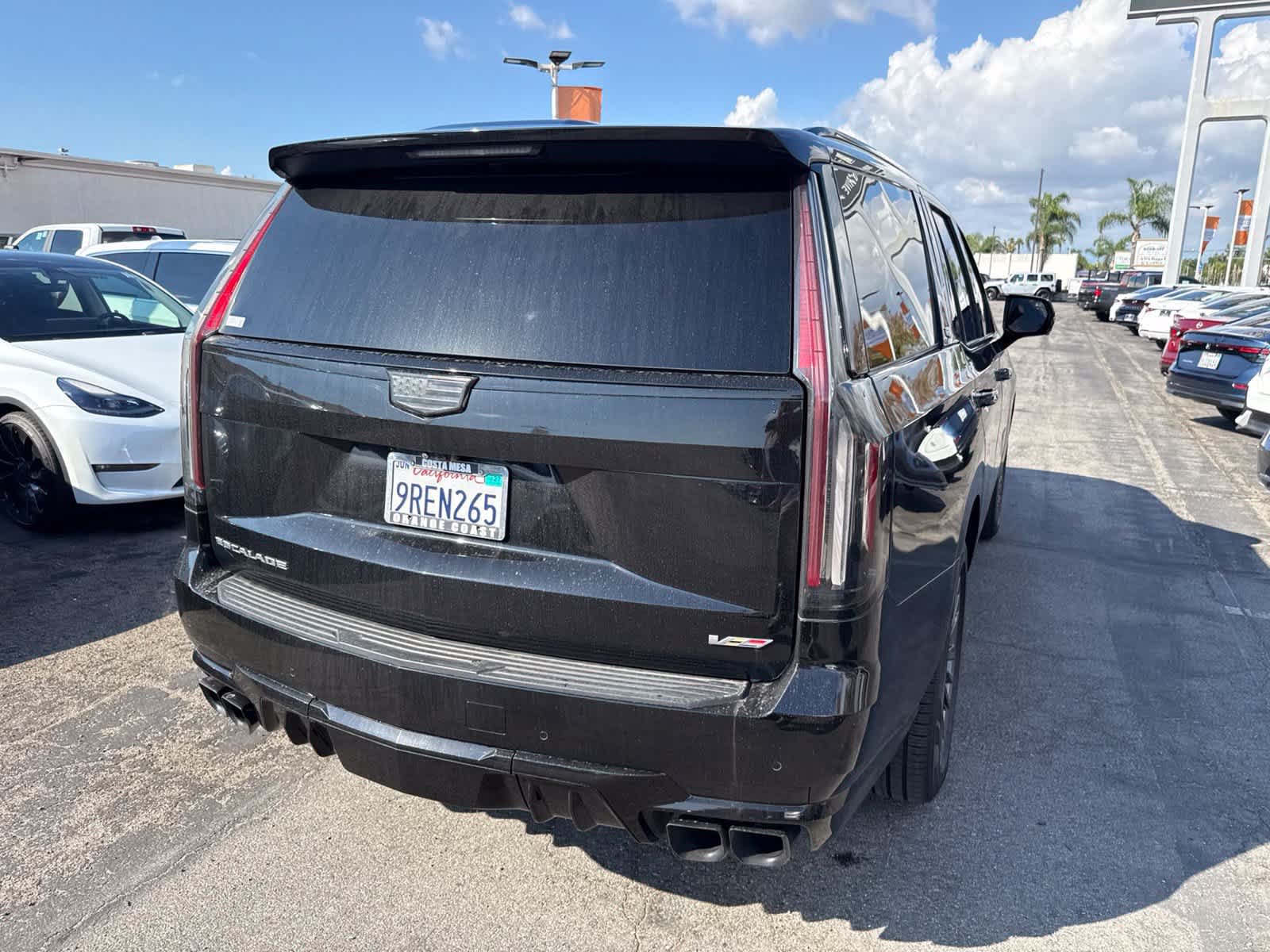 Used 2023 Cadillac Escalade V AWD/4WD image 13