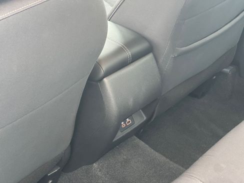 Used 2025 Nissan Altima 2.5 SV image 25