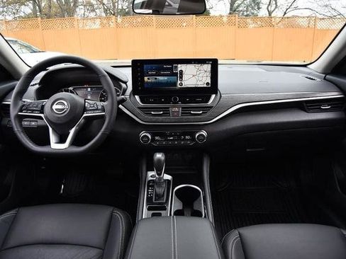 Certified 2025 Nissan Altima 2.5 SL image 8