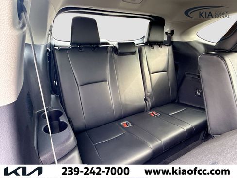 Used 2022 Toyota Highlander XLE image 21