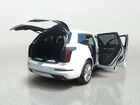 Used 2020 Cadillac XT6 Premium Luxury FWD image 15
