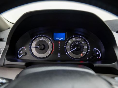 Used 2014 Honda Odyssey Touring Elite image 25
