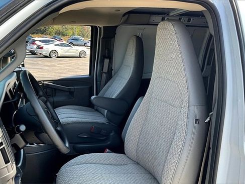New 2025 GMC Savana 3500 Extended w/ Driver Convenience Package image 9