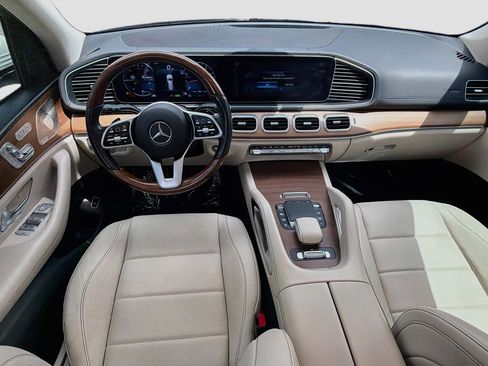 Used 2022 Mercedes-Benz GLS 450 4MATIC image 17