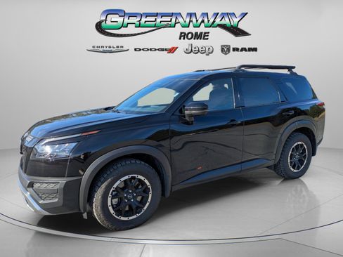 Used 2025 Nissan Pathfinder Rock Creek image 4