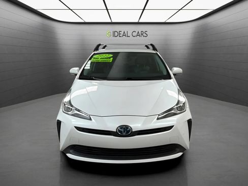 Used 2022 Toyota Prius LE FWD image 2