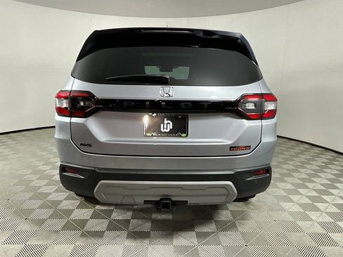 Used 2023 Honda Pilot TrailSport image 8