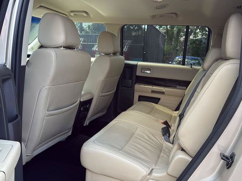 Used 2018 Ford Flex SEL w/ Equipment Group 202A AWD/4WD image 10