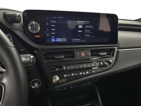 Used 2025 Lexus ES 350 w/ Premium Package FWD image 24