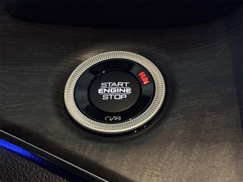 Used 2023 Jeep Grand Cherokee Overland image 33