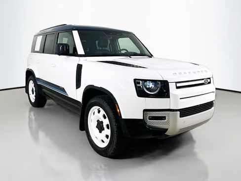 Used 2025 Land Rover Defender 110 S AWD/4WD image 3