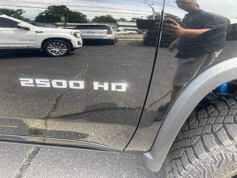 Used 2026 Chevrolet Silverado 2500 ZR2 AWD/4WD image 12