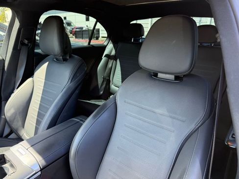 Used 2024 Mercedes-Benz C 300 4MATIC Sedan image 3