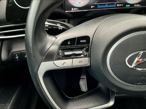 Used 2021 Hyundai Elantra SEL w/ Convenience Package FWD image 10