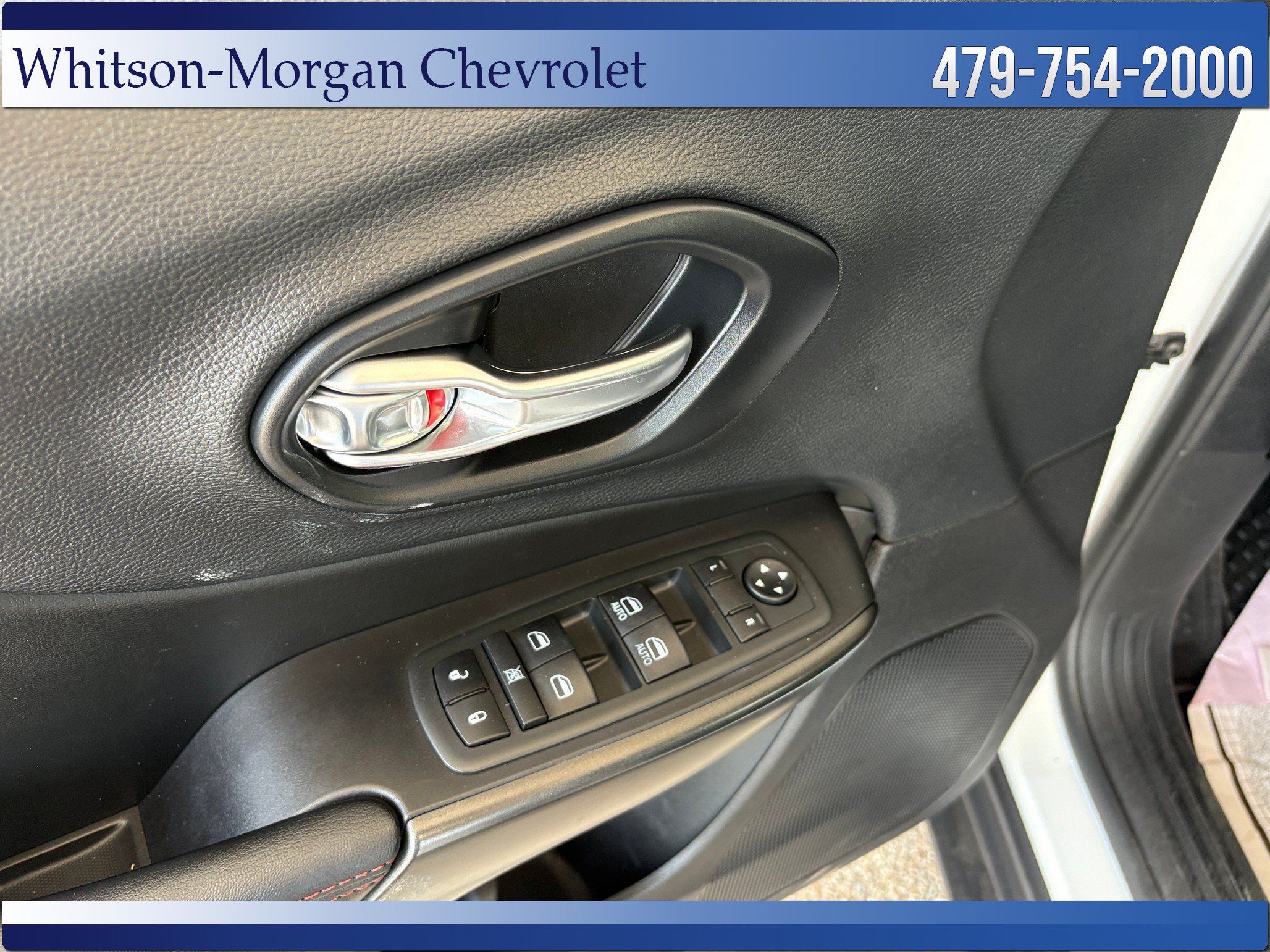 Used 2020 Jeep Cherokee Trailhawk w/ Comfort/Convenience Group AWD/4WD image 11