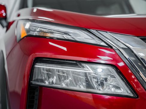 Used 2023 Nissan Rogue SL image 15