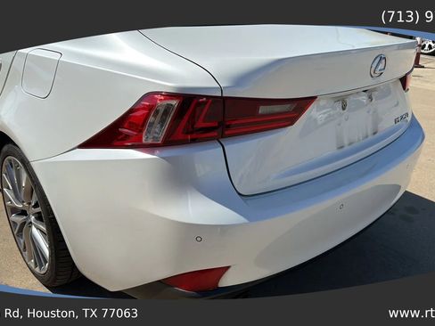 Used 2015 Lexus IS 250 w/ Navigation System Package RWD image 16