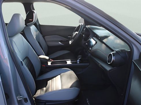 Used 2024 Nissan Kicks SR w/ SR Premium Package image 24