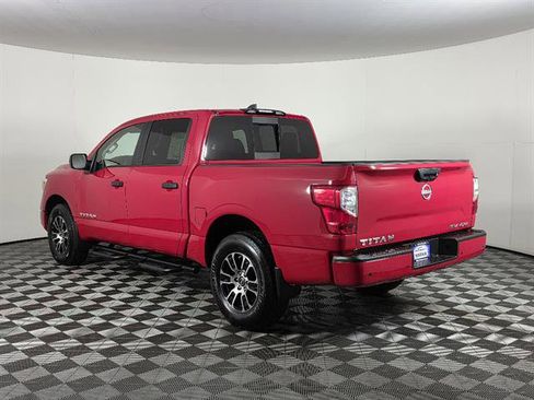 Used 2024 Nissan Titan SV w/ SV Convenience Package image 7