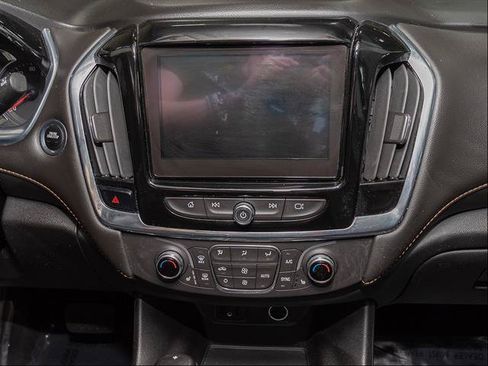 Used 2019 Chevrolet Traverse LT w/ LT Premium Package AWD/4WD image 13