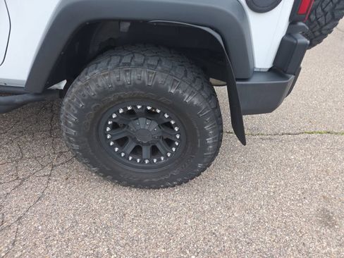 Used 2018 Jeep Wrangler Sport AWD/4WD image 6