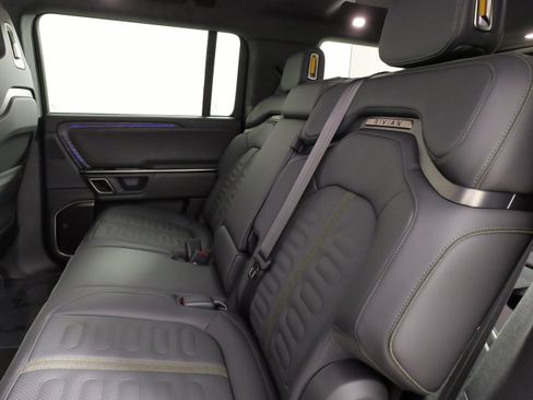 Used 2023 Rivian R1S Adventure AWD/4WD image 36