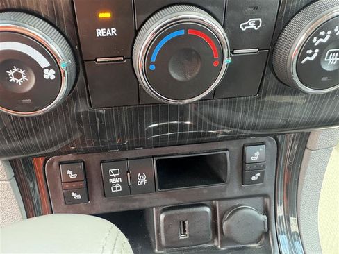 Used 2017 Chevrolet Traverse LT AWD/4WD image 12