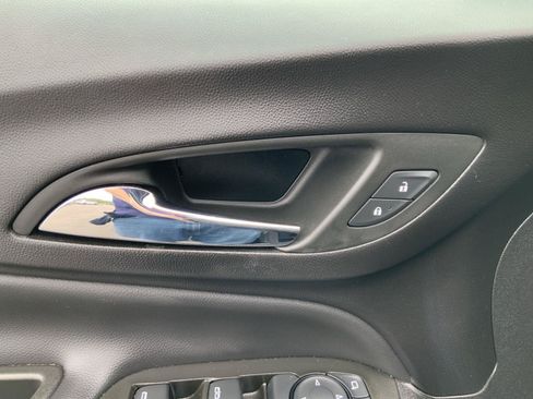 Used 2024 Chevrolet Equinox LT w/ LPO, Floor Liner Package FWD image 21