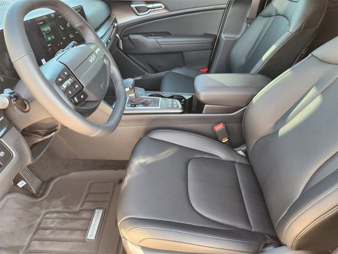 New 2026 Kia Sportage EX image 9