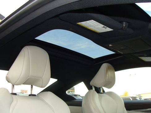 Used 2017 INFINITI Q60 w/ Premium Plus Package 2.0T image 12