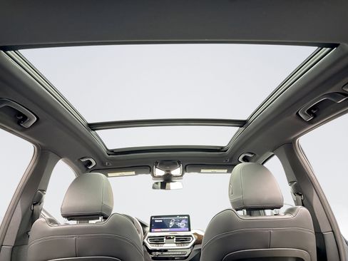 Used 2023 BMW X3 xDrive30i w/ Premium Package image 19