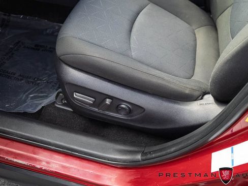 Used 2022 Toyota RAV4 XLE w/ Convenience Package AWD/4WD image 25